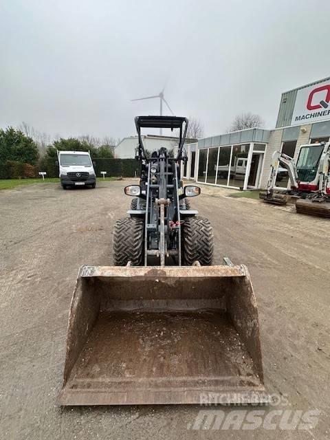 GiANT G2200 HD Carregadeiras de rodas