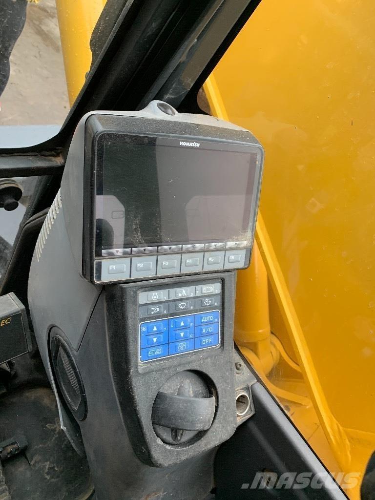 Komatsu 138 us -8 Escavadeiras de esteiras