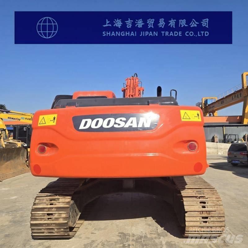 Doosan DX 225 Escavadeiras de esteiras