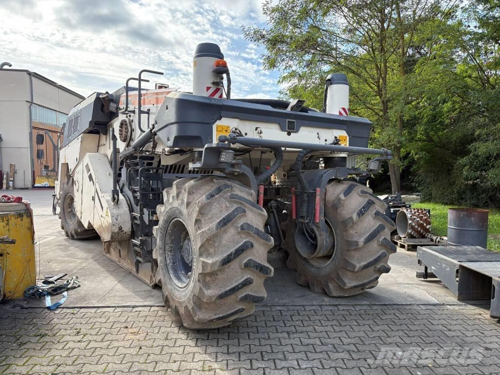 Wirtgen WR 240i Recicladores de asfalto