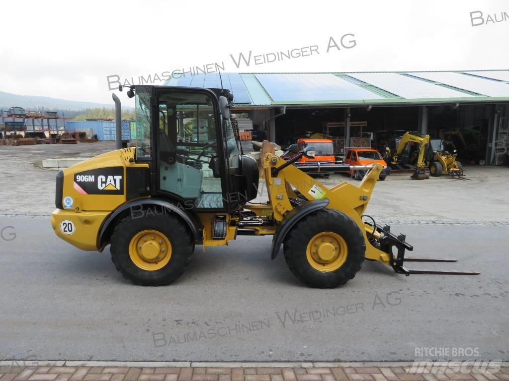 CAT 906M Carregadeiras de rodas