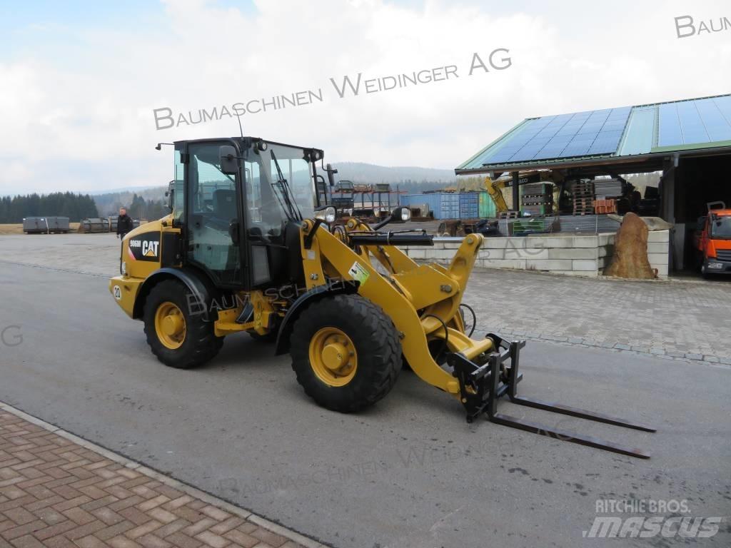 CAT 906M Carregadeiras de rodas