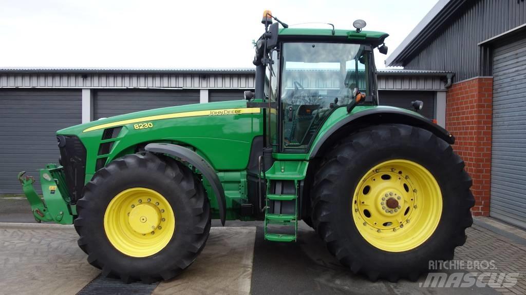 John Deere 8230 ILS Tratores Agrícolas usados