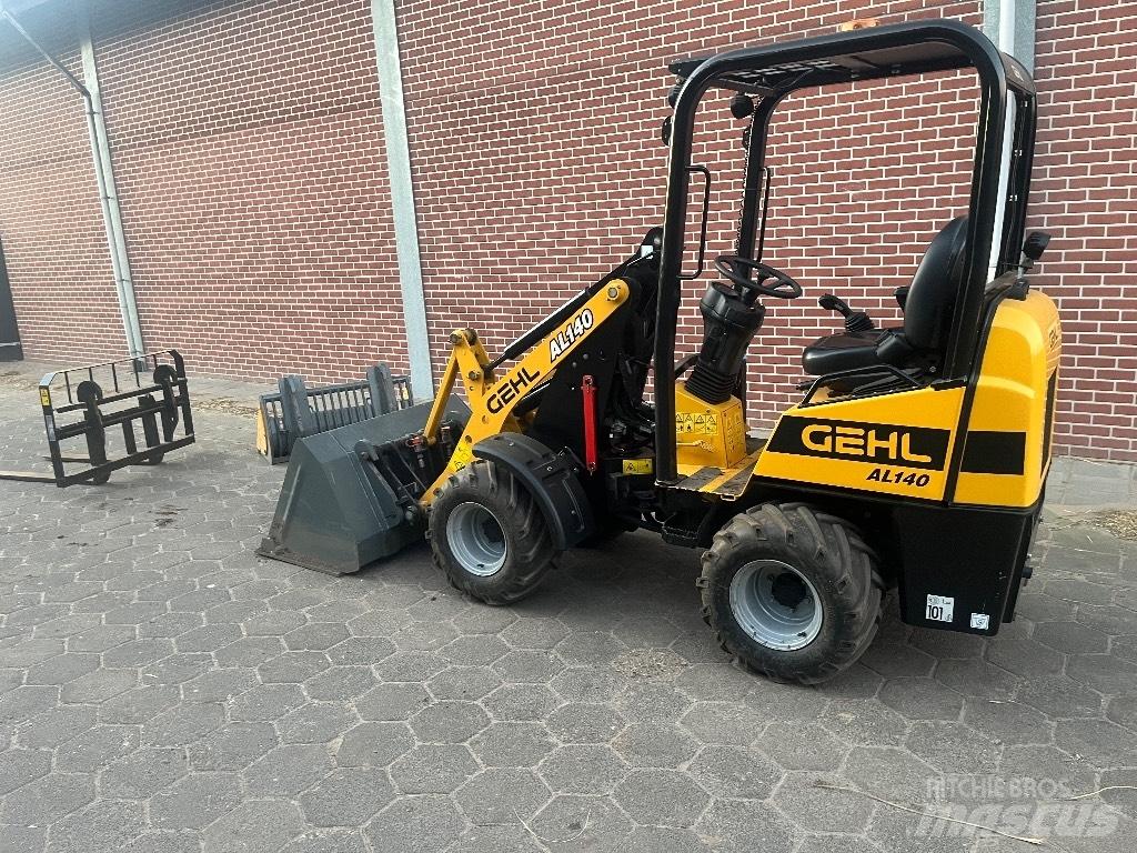 Gehl AL 140 Mini carregadoras