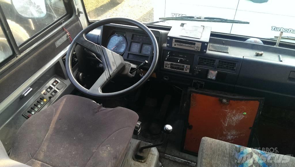 Hino RB145 Autocarros escolares