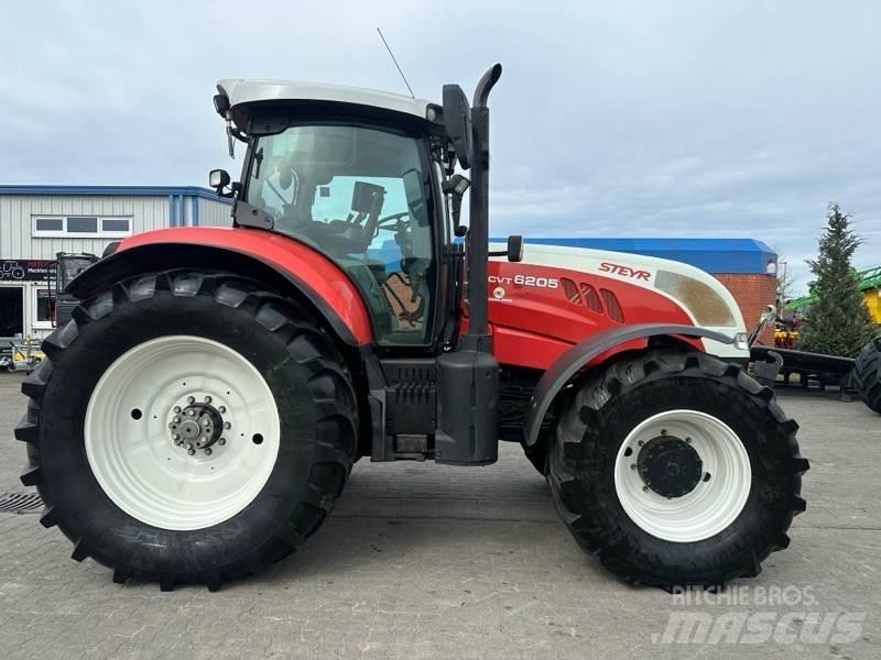 Steyr CVT 6205 Tratores Agrícolas usados