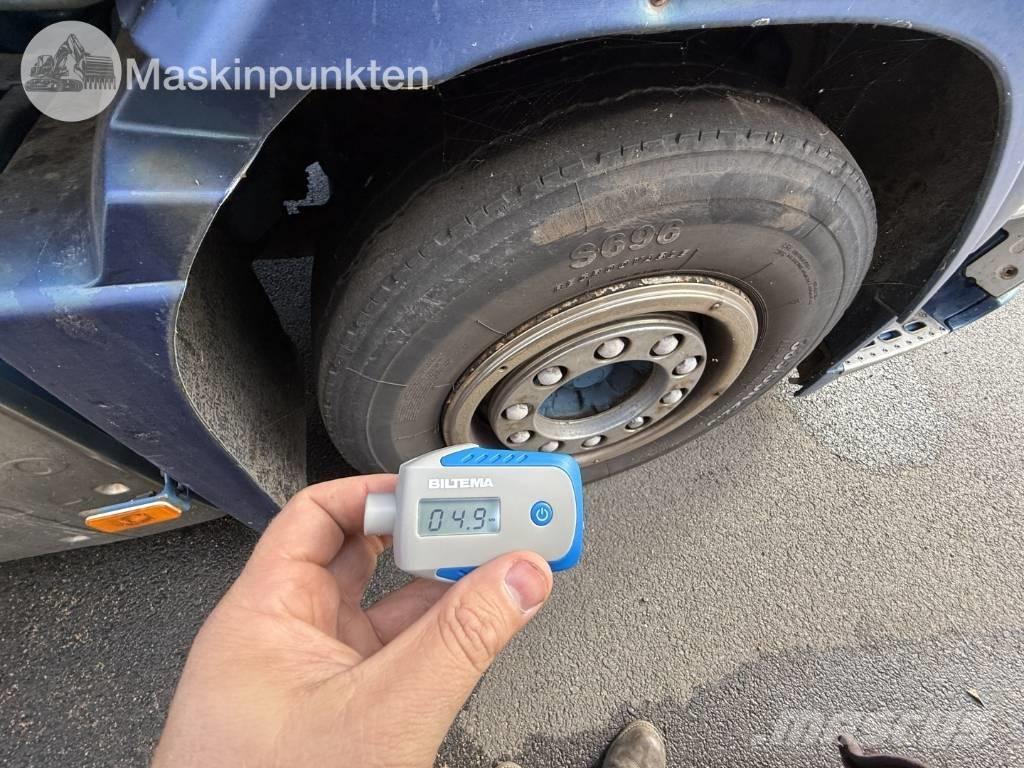 Volvo FM 440 Caminhões de caixa fechada