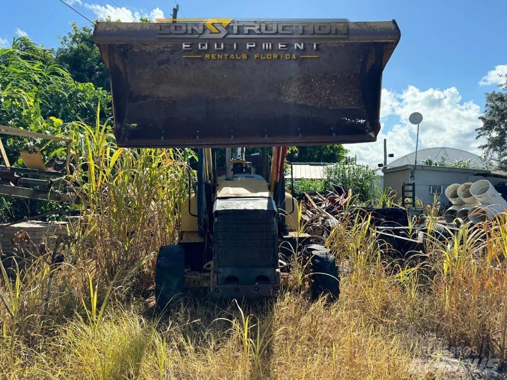 CAT 415F 2 Retroescavadeiras