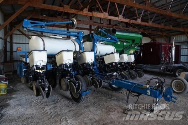 Kinze 3200 12R30 Plantadores