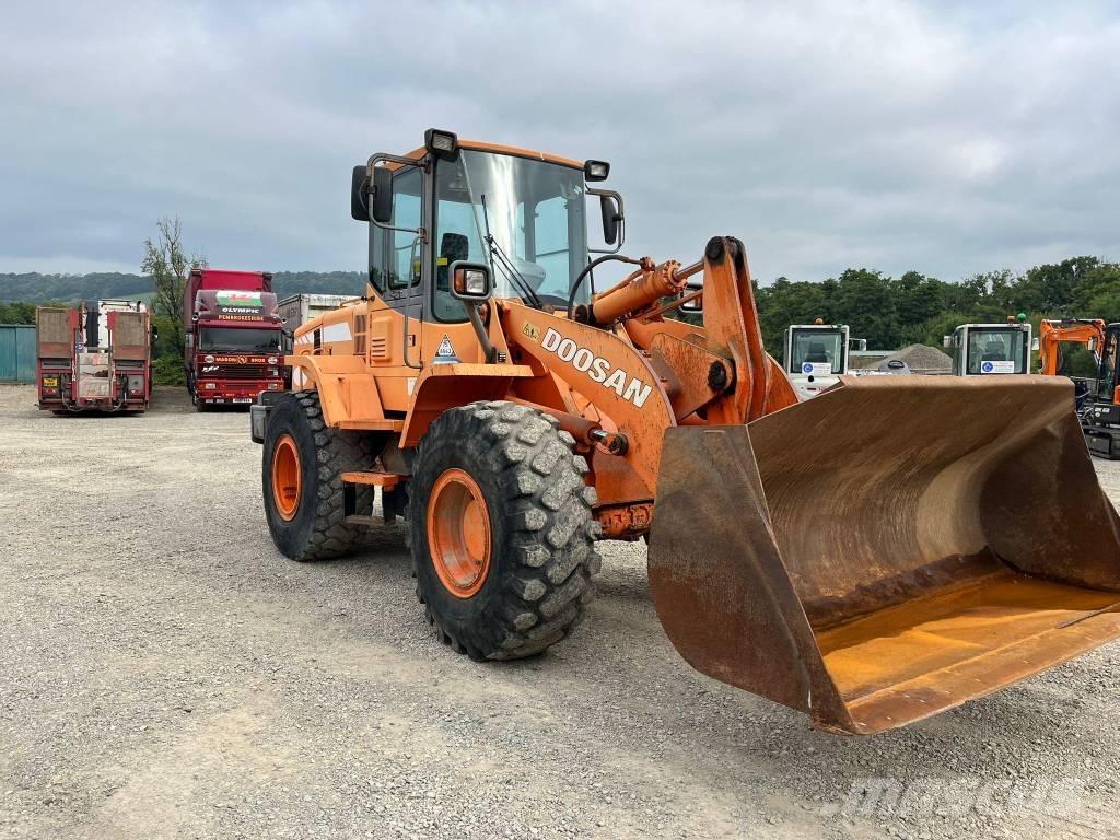 Doosan DL 200 Carregadeiras de rodas