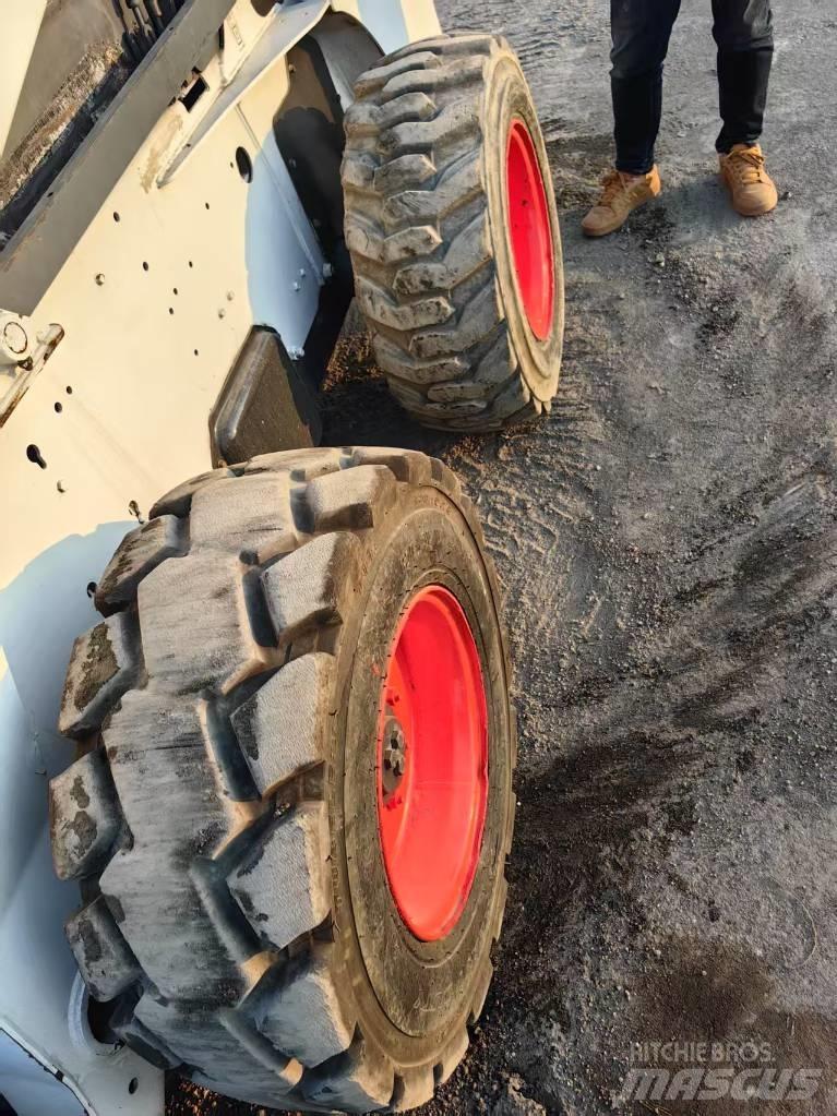 Bobcat S 300 Minicarregadeiras