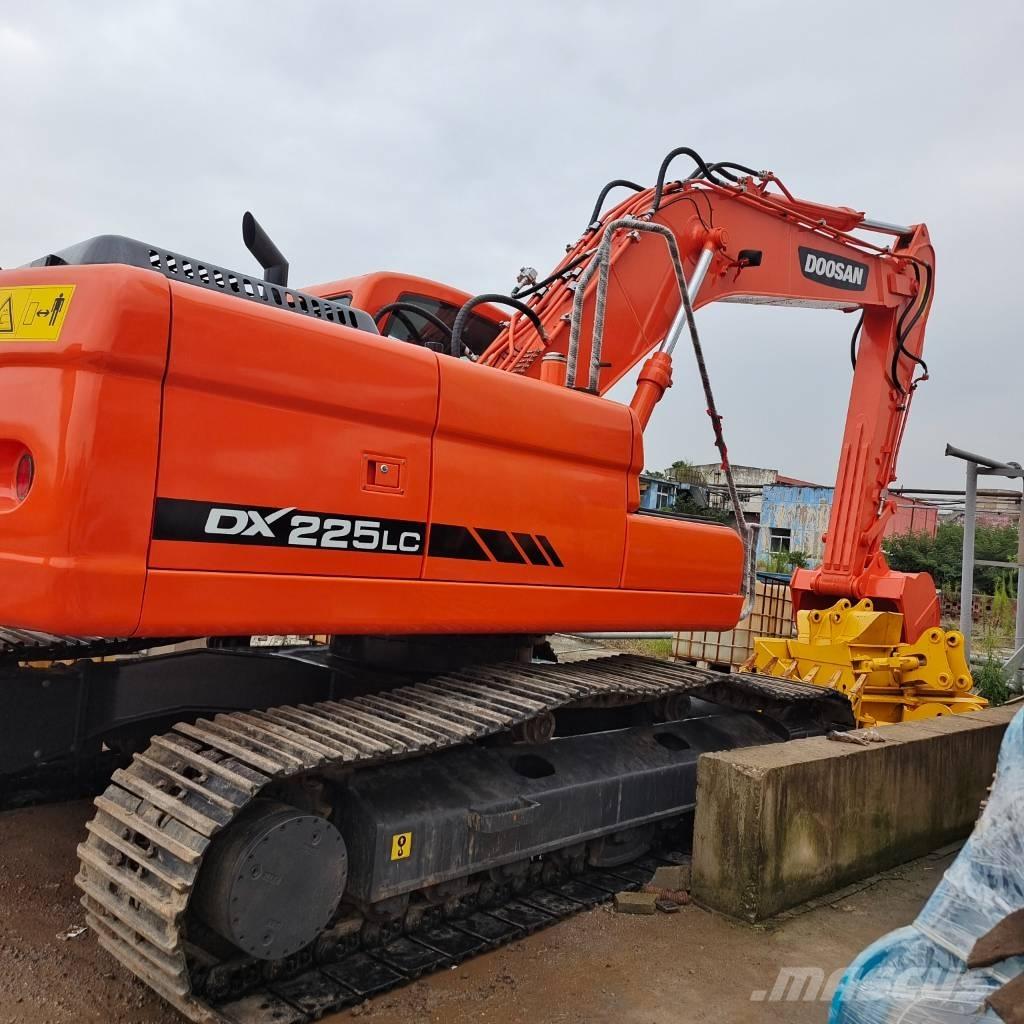 Doosan DX 225 LC Escavadeiras de esteiras