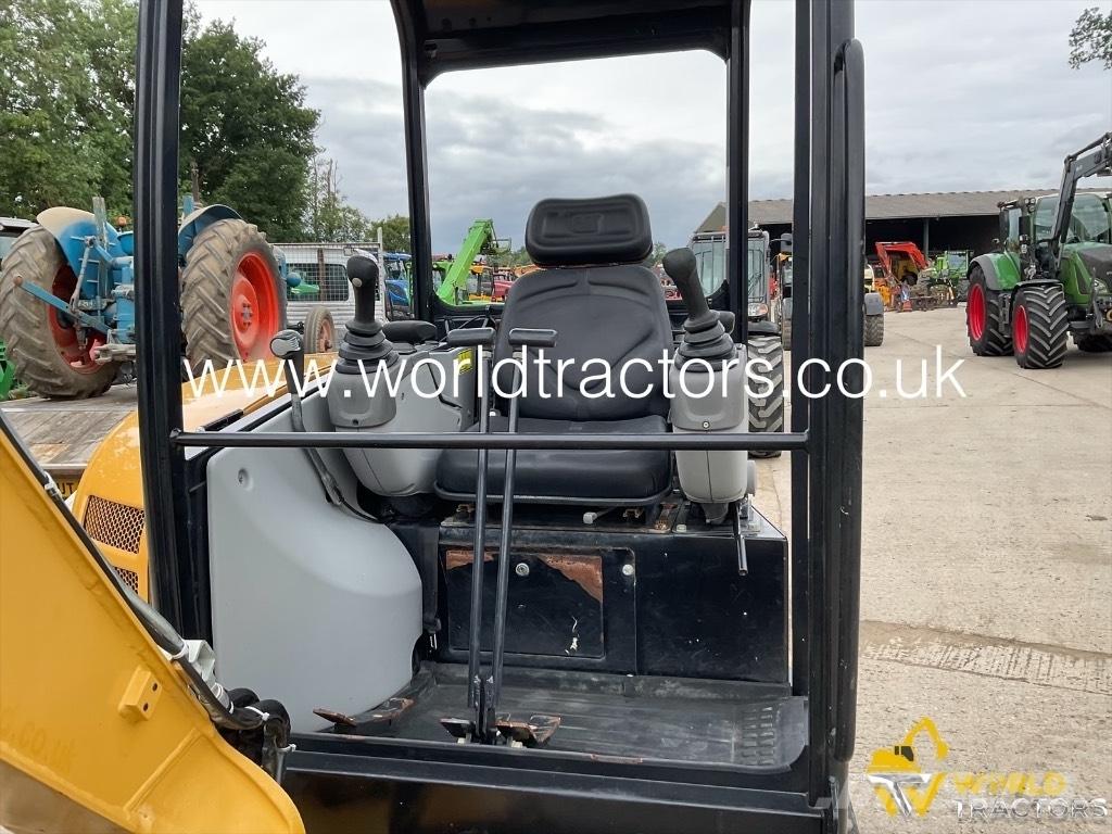 CAT 302.7 D CR Miniescavadeiras