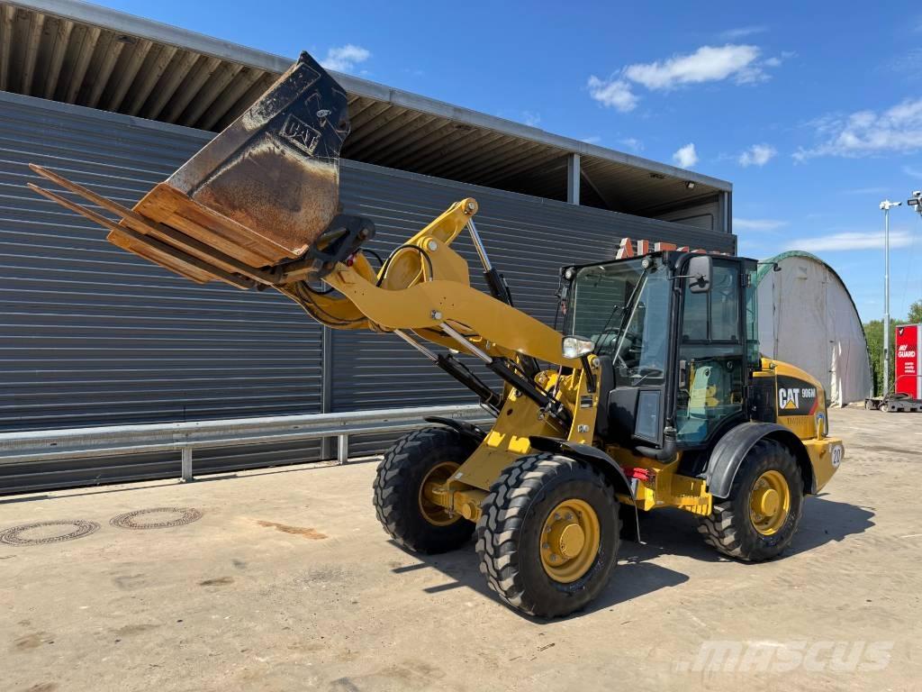 CAT 906M Carregadeiras de rodas