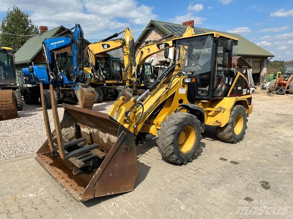 CAT 908 Carregadeiras de rodas