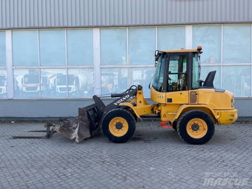 Volvo L 30 G  2017     CE Carregadeiras de rodas