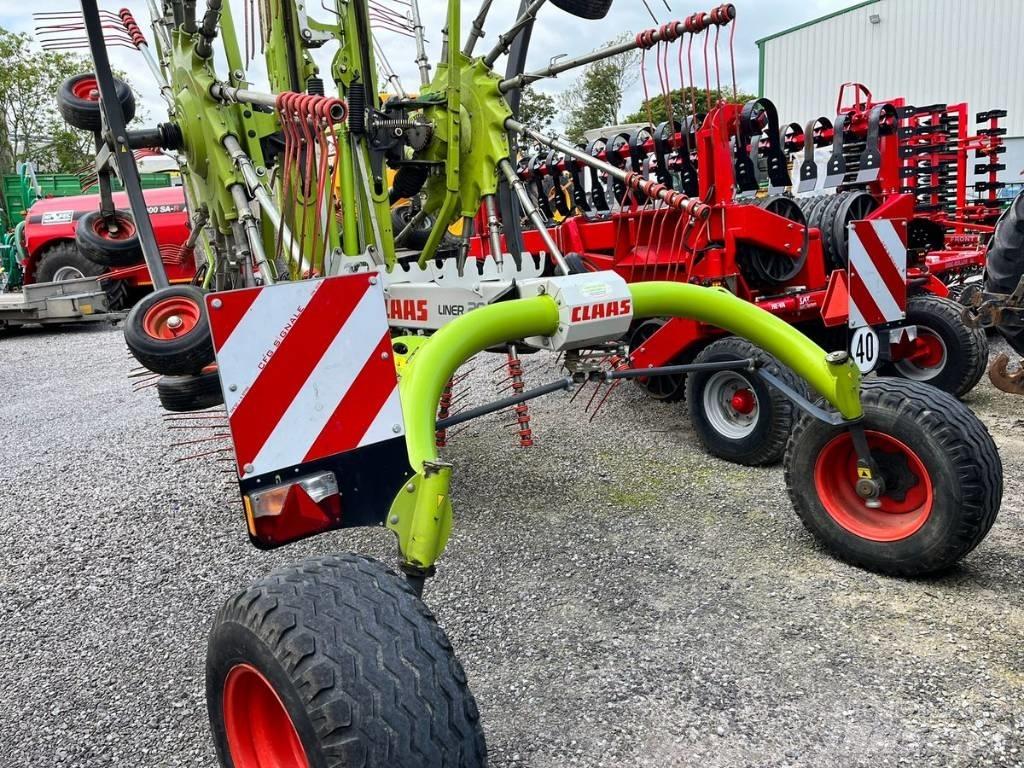 CLAAS Liner 2900 Ancinho virador