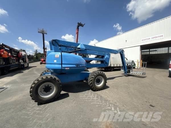 Manitou 200ATJ Elevadores braços articulados