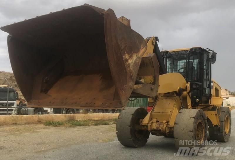 CAT 926M Carregadeiras de rodas
