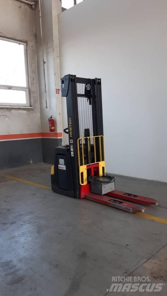 Hyster S1.6 Empilhador para operador externo