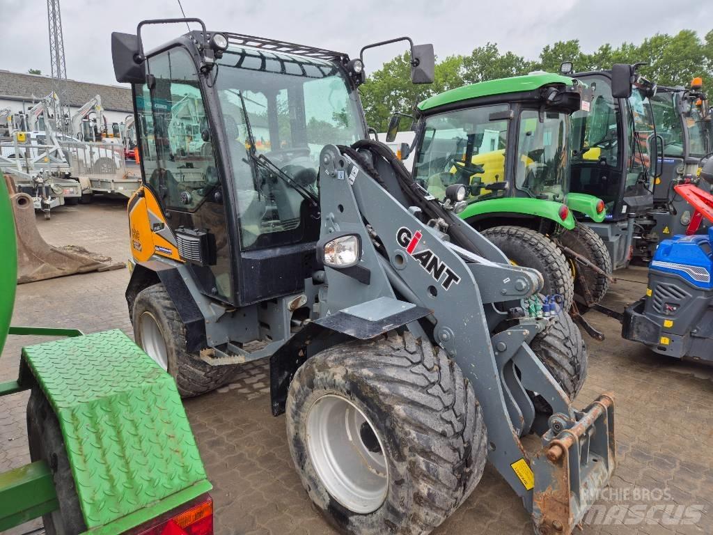 GiANT G3500 Mini carregadoras