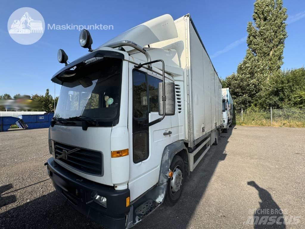 Volvo FL6 220 Caminhões de caixa fechada