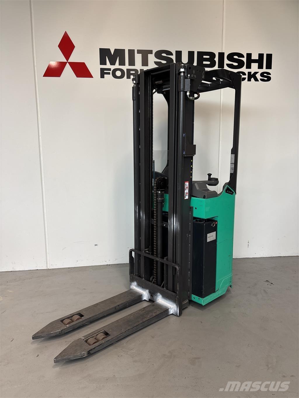 Mitsubishi SBR16N2 Self propelled stackers