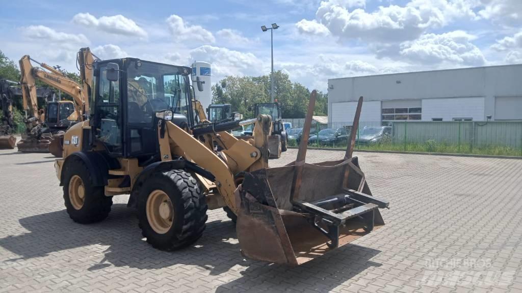 CAT 908 M Carregadeiras de rodas