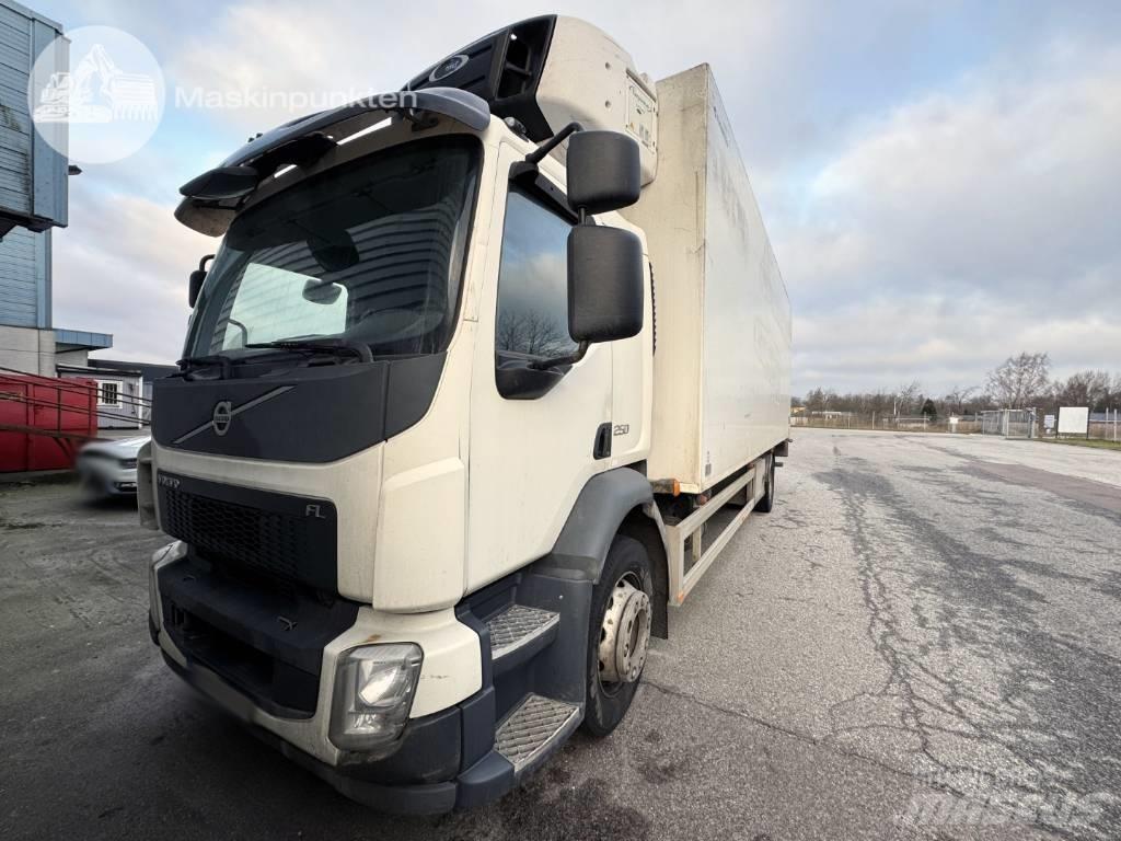 Volvo FL 250 Caminhões caixa temperatura controlada