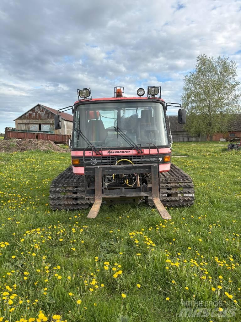  Pisten Bully 230DR Espaços verdes - Outros

