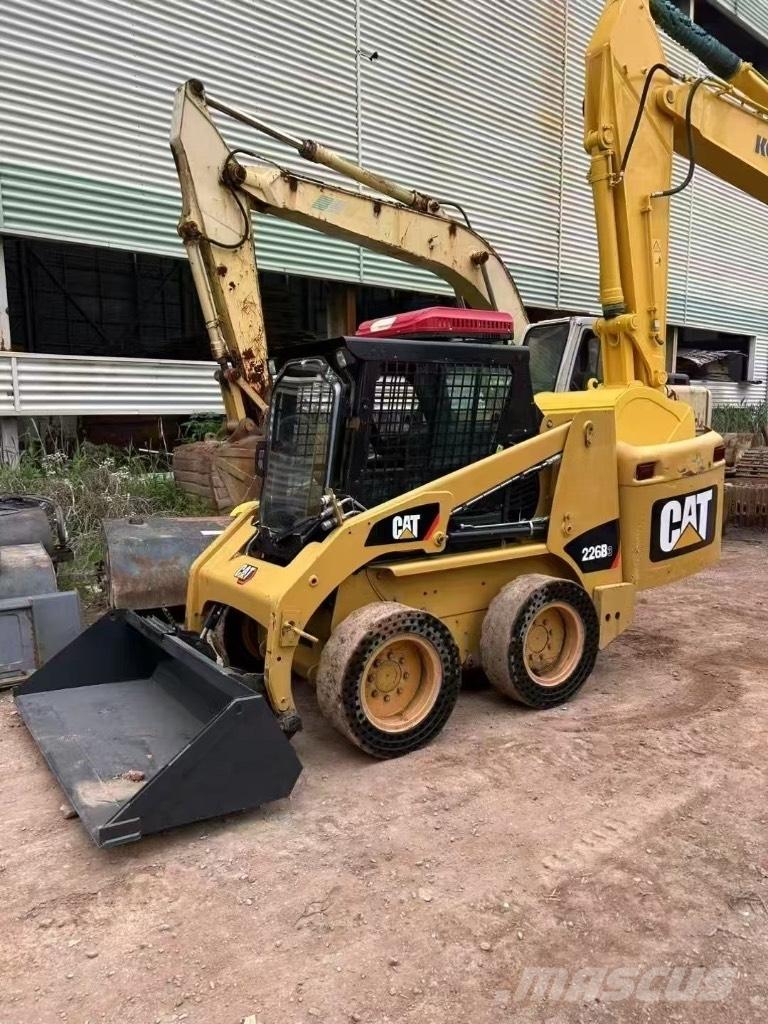 CAT 226 B 3 Minicarregadeiras