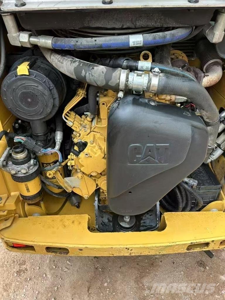CAT 226 B 3 Minicarregadeiras