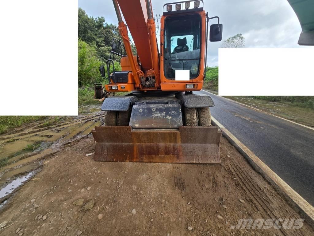 Doosan DX 210 W Escavadoras de rodas