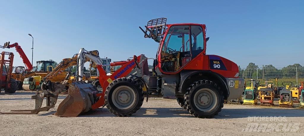 Komatsu WA 90 Carregadeiras de rodas