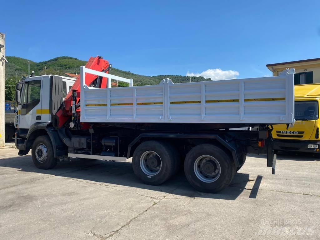 Iveco Trakker 360 Camiões grua