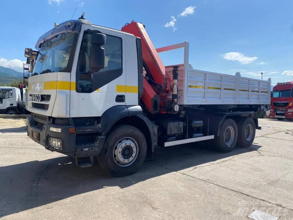 Iveco Trakker 360 Camiões grua
