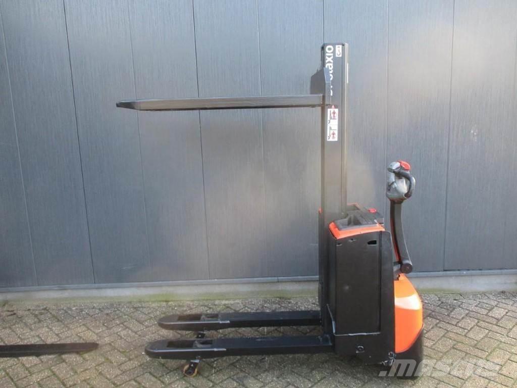 Toyota SWE 080L Empilhador para operador externo
