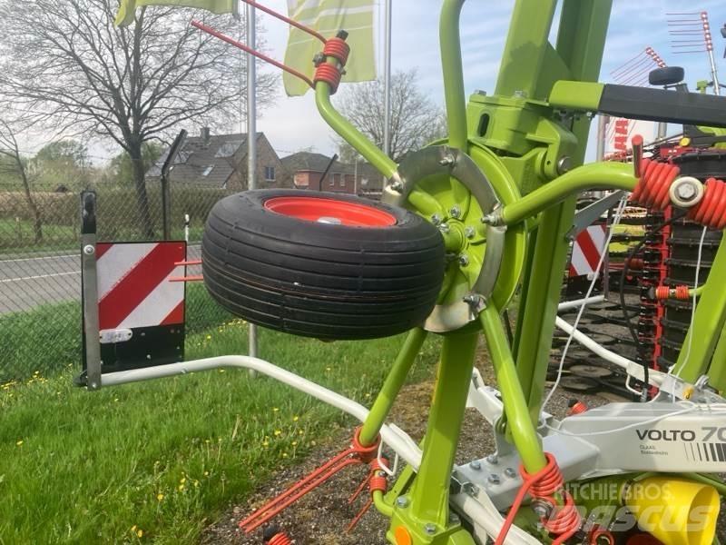 CLAAS Volto 700 Ancinho virador