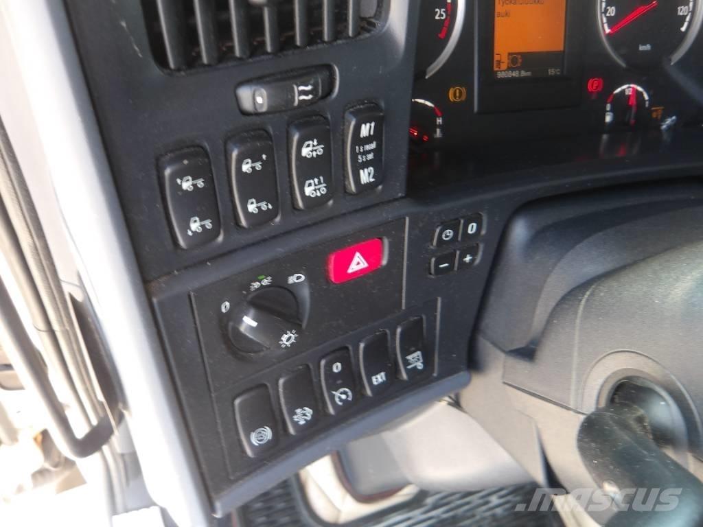 Scania R490 6x2 Caminhões de caixa fechada