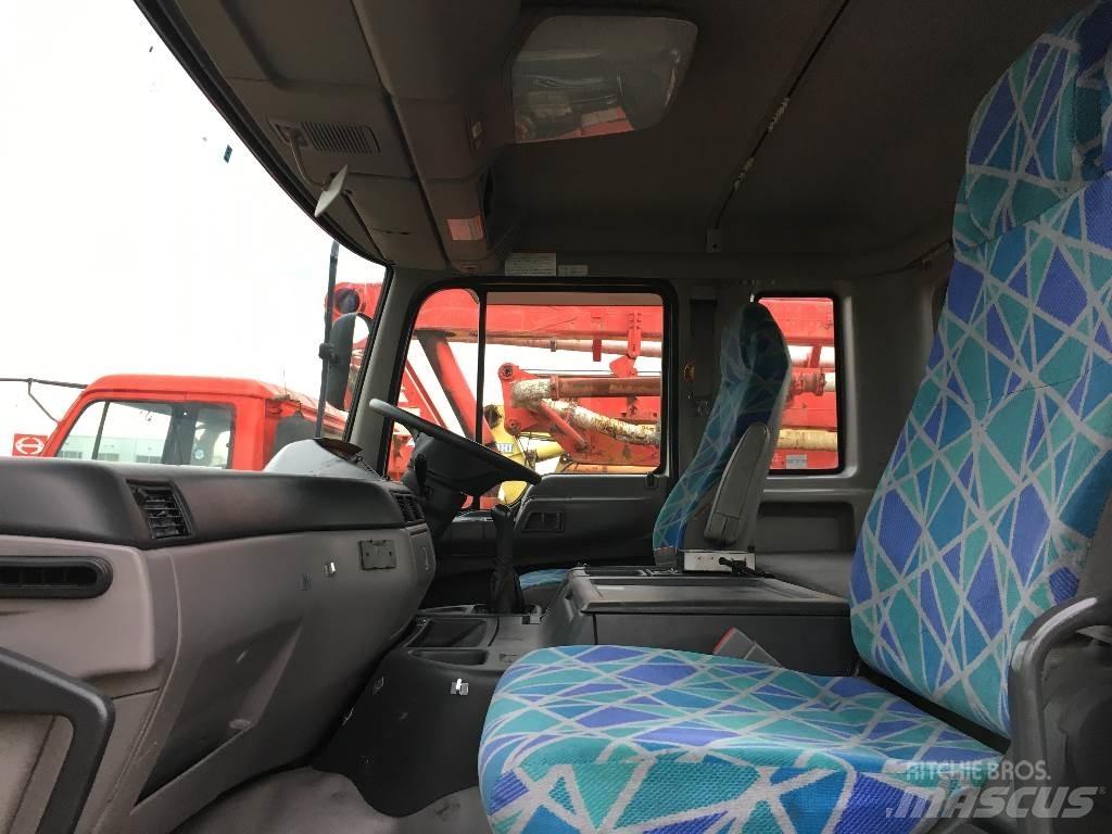 Hino FS2PKG10527 Betoneiras