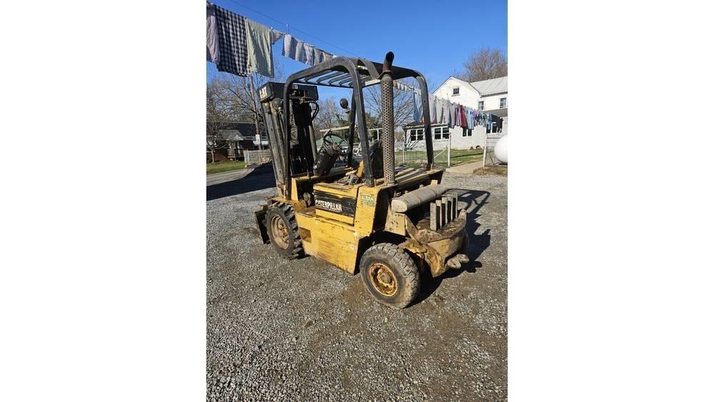 CAT V 40 E Empilhadores - Outros