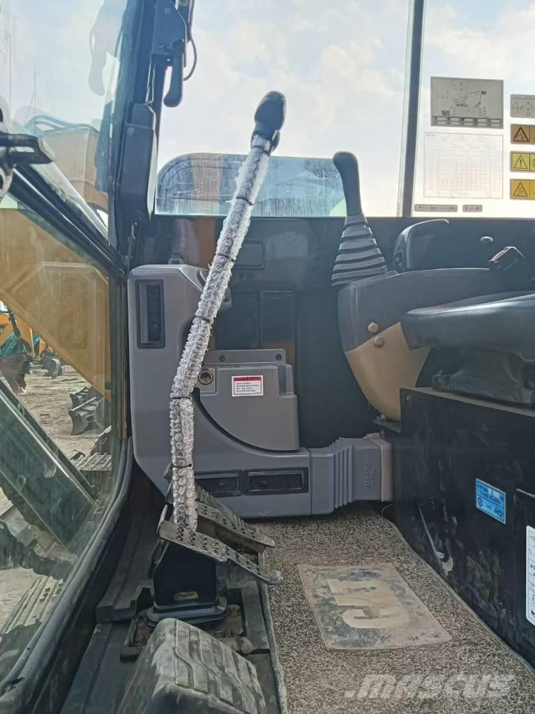 CAT 305.5 Miniescavadeiras