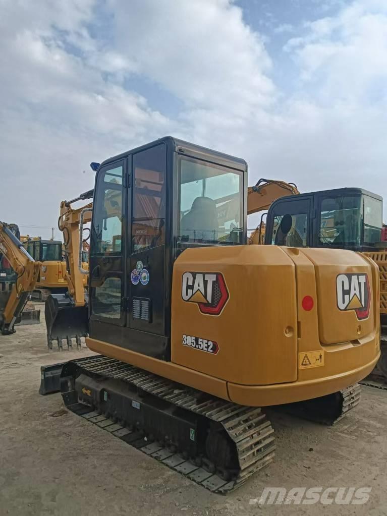 CAT 305.5 Miniescavadeiras