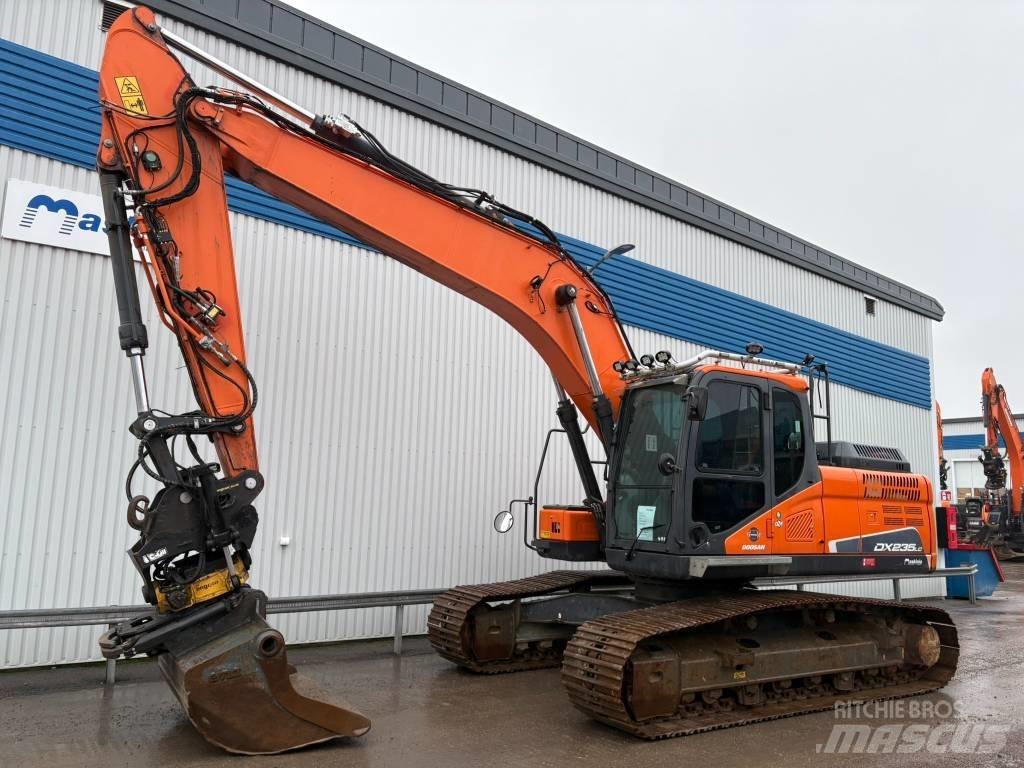 Doosan DX235LC-5 Escavadeiras de esteiras