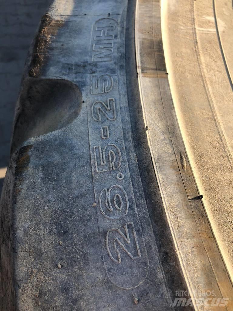 Michelin 26.5-25 MH Pneus