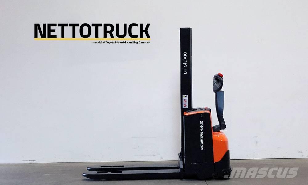 BT SWE080L Empilhador para operador externo