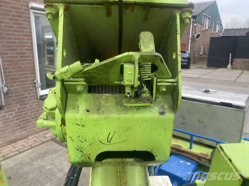 Maeda MC-305C Gruas de rastos