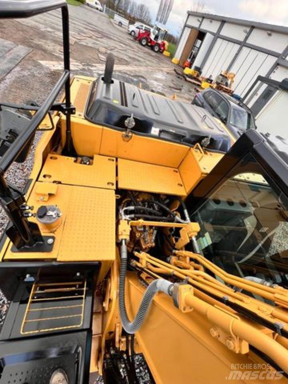 CAT 318EL + HS21 Escavadeiras de esteiras