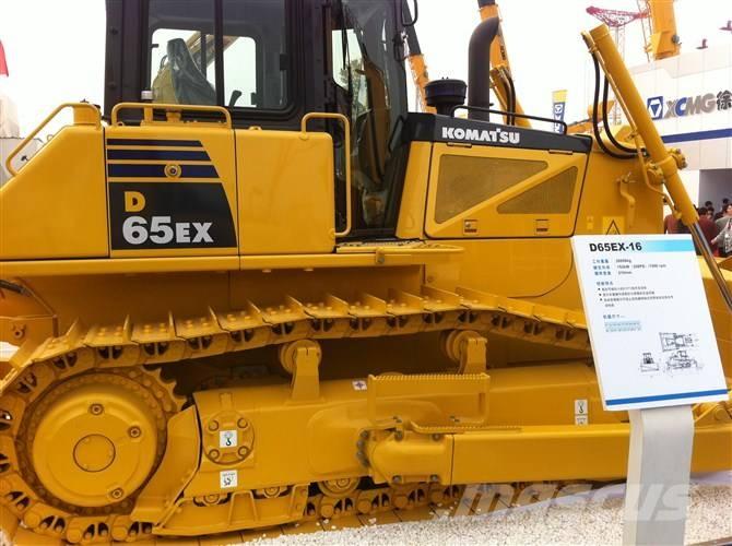 Komatsu d65ex-16 Dozers - Tratores rastos