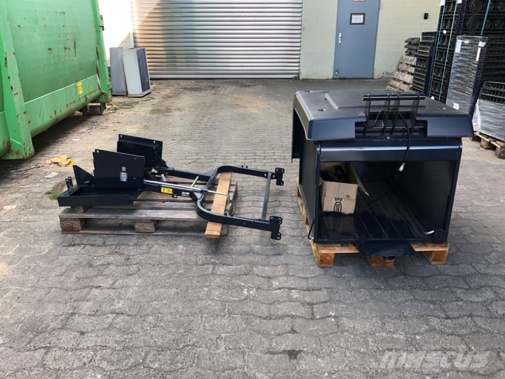 Iseki SXG Corta-Relvas Riders